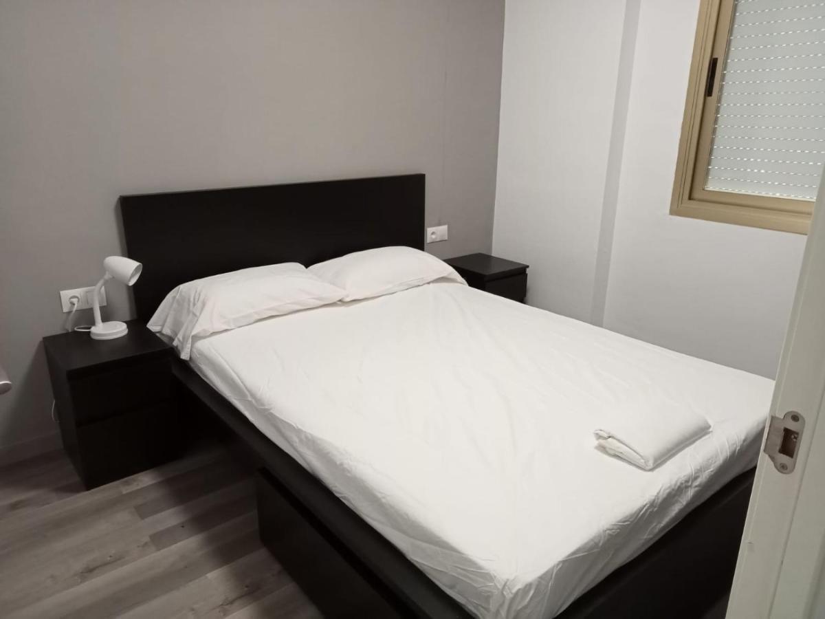 Apartamento Con Encanto,Piscina Y A 200 Metros De La Playa 萨洛 外观 照片